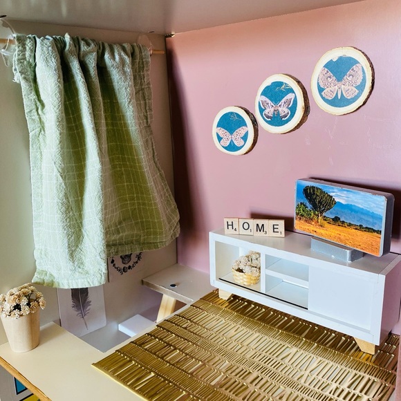 Custom KidKraft Dollhouse - Picture 14 of 16